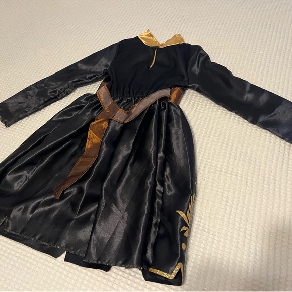 Disney Anna Frozen 2 Purple and Black Kids Costume with Gold Details - Picture 3 of 6